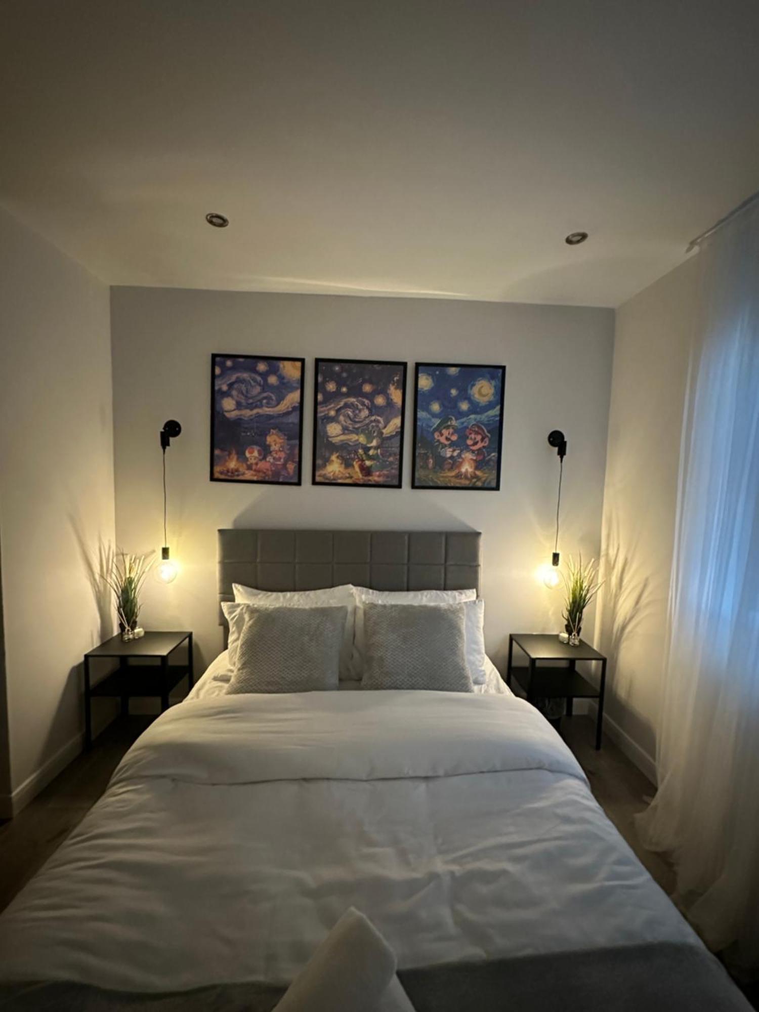 Retro Suite A Luxury Apartment With King Size Bed Wii Games And Entertainment Leicester Ngoại thất bức ảnh