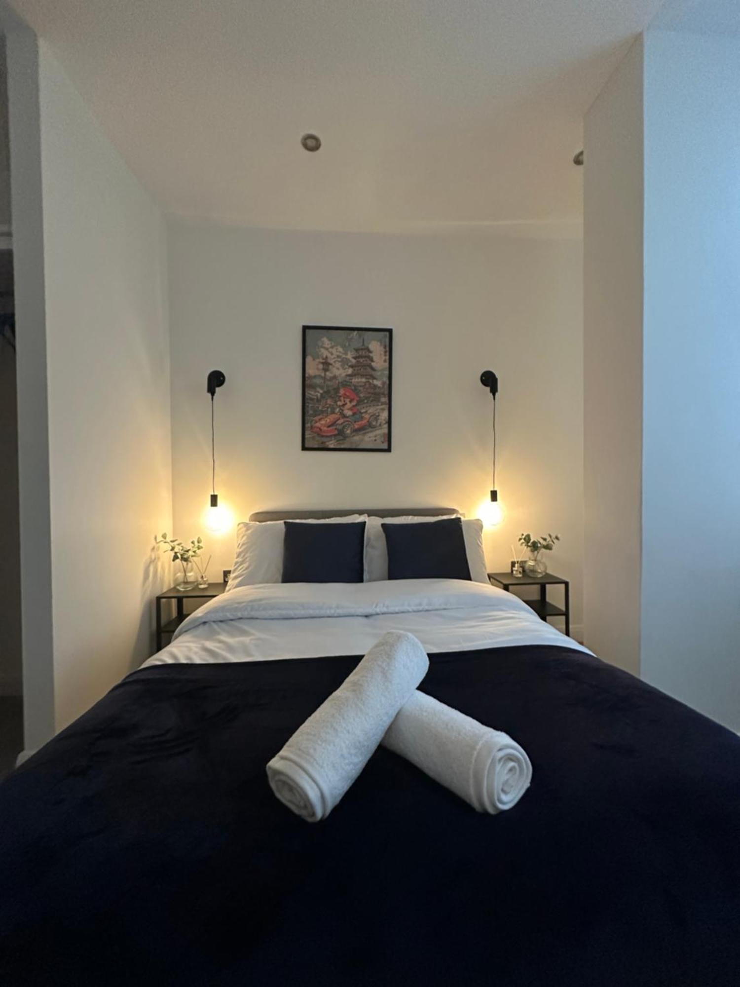 Retro Suite A Luxury Apartment With King Size Bed Wii Games And Entertainment Leicester Ngoại thất bức ảnh
