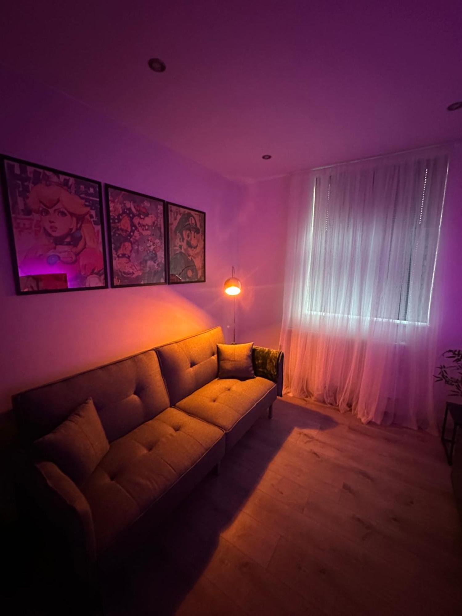 Retro Suite A Luxury Apartment With King Size Bed Wii Games And Entertainment Leicester Ngoại thất bức ảnh