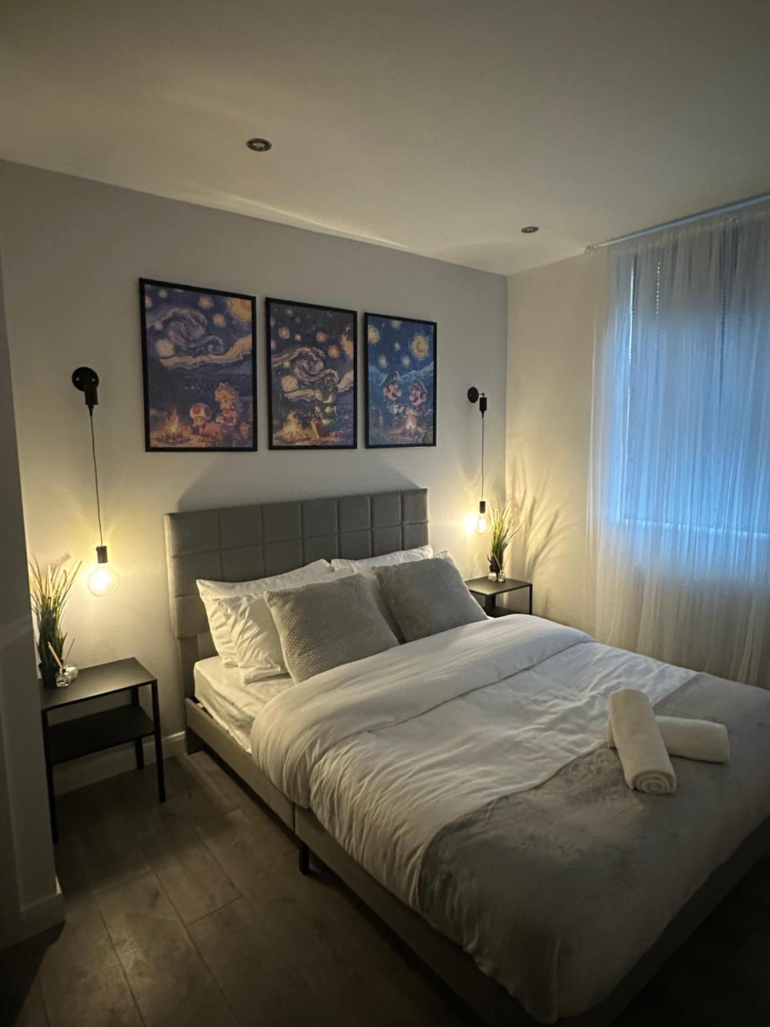 Retro Suite A Luxury Apartment With King Size Bed Wii Games And Entertainment Leicester Ngoại thất bức ảnh