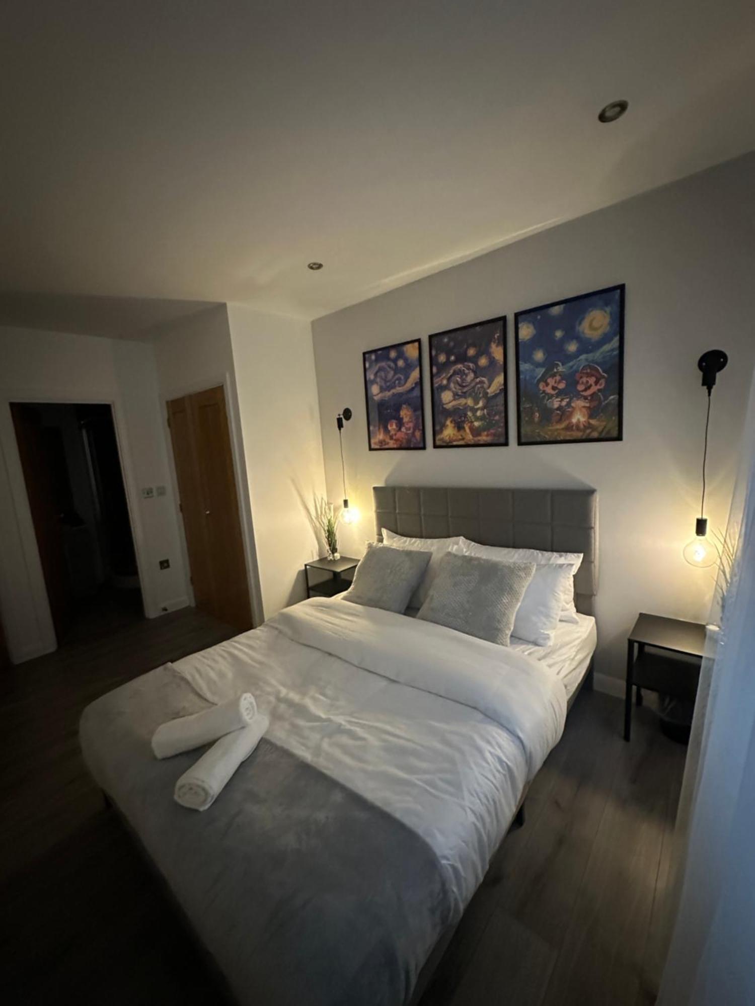 Retro Suite A Luxury Apartment With King Size Bed Wii Games And Entertainment Leicester Ngoại thất bức ảnh